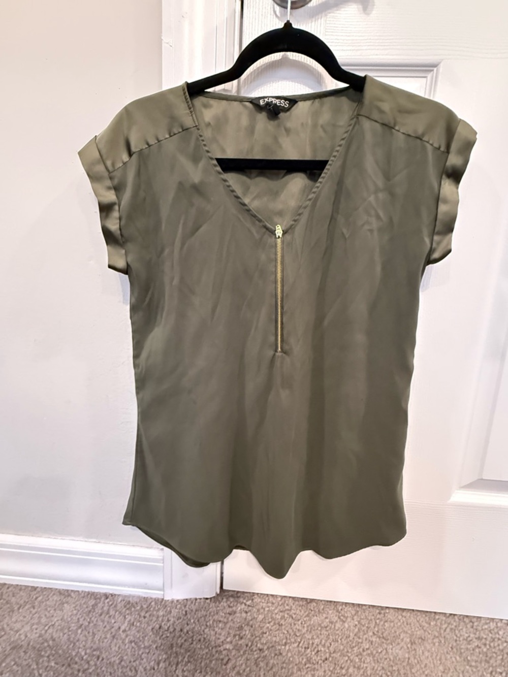 Express Olive V-Neck Zip Cap Sleeve Blouse